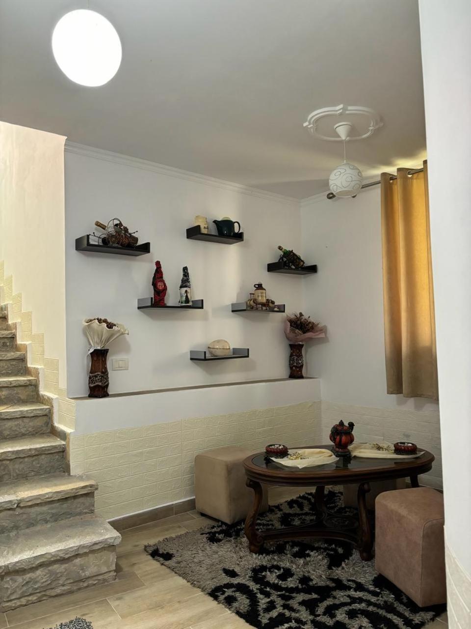 Guest House Adi Hoxha بيرات المظهر الخارجي الصورة